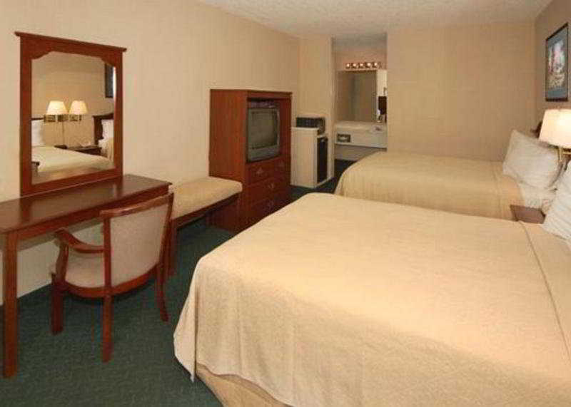 Days Inn By Wyndham Pensacola I-10 Ferry Pass Værelse billede